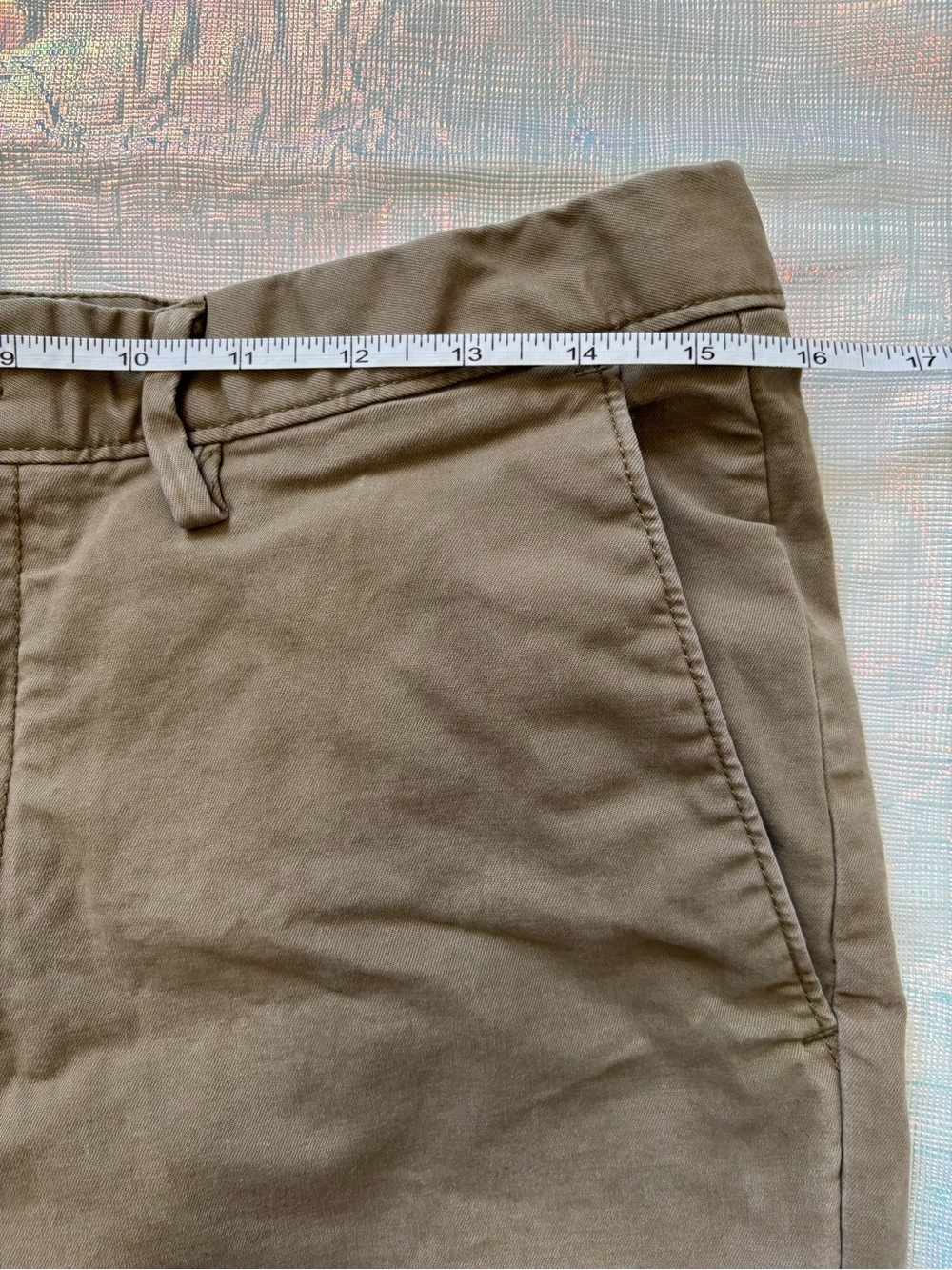 Banana Republic Men's Flat-Front Shorts in Khaki - Picture 6 of 8
